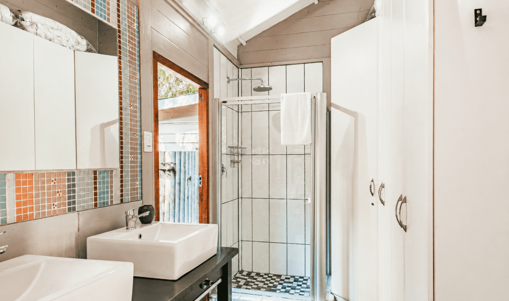 ihlathi lodge bathroom1